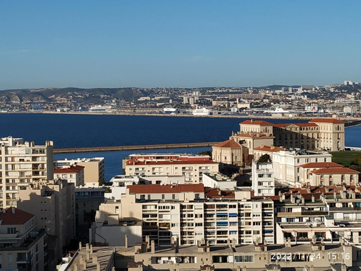 Studio Vue Imprenable Sur Marseille Luaran gambar